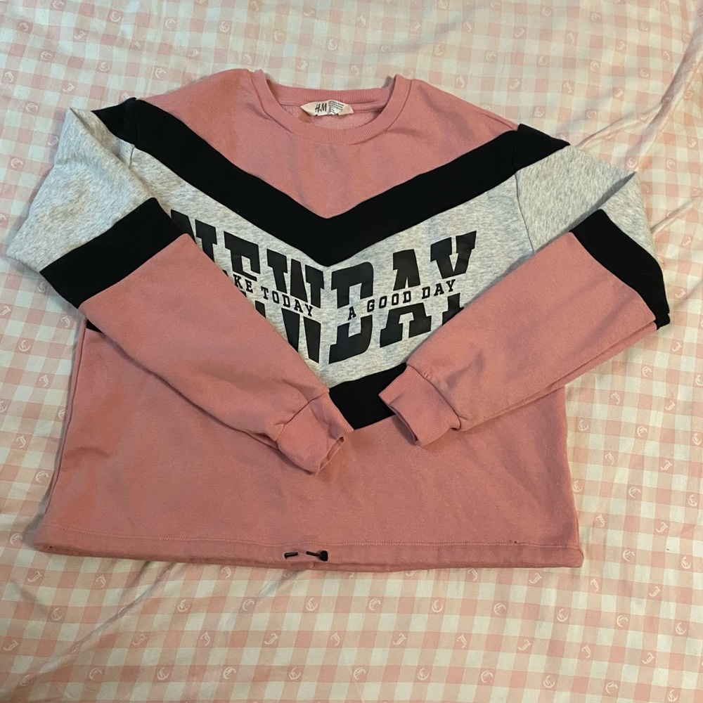 H&M adjustable pink white and black sweater “Make today a good day”XL (juniors)